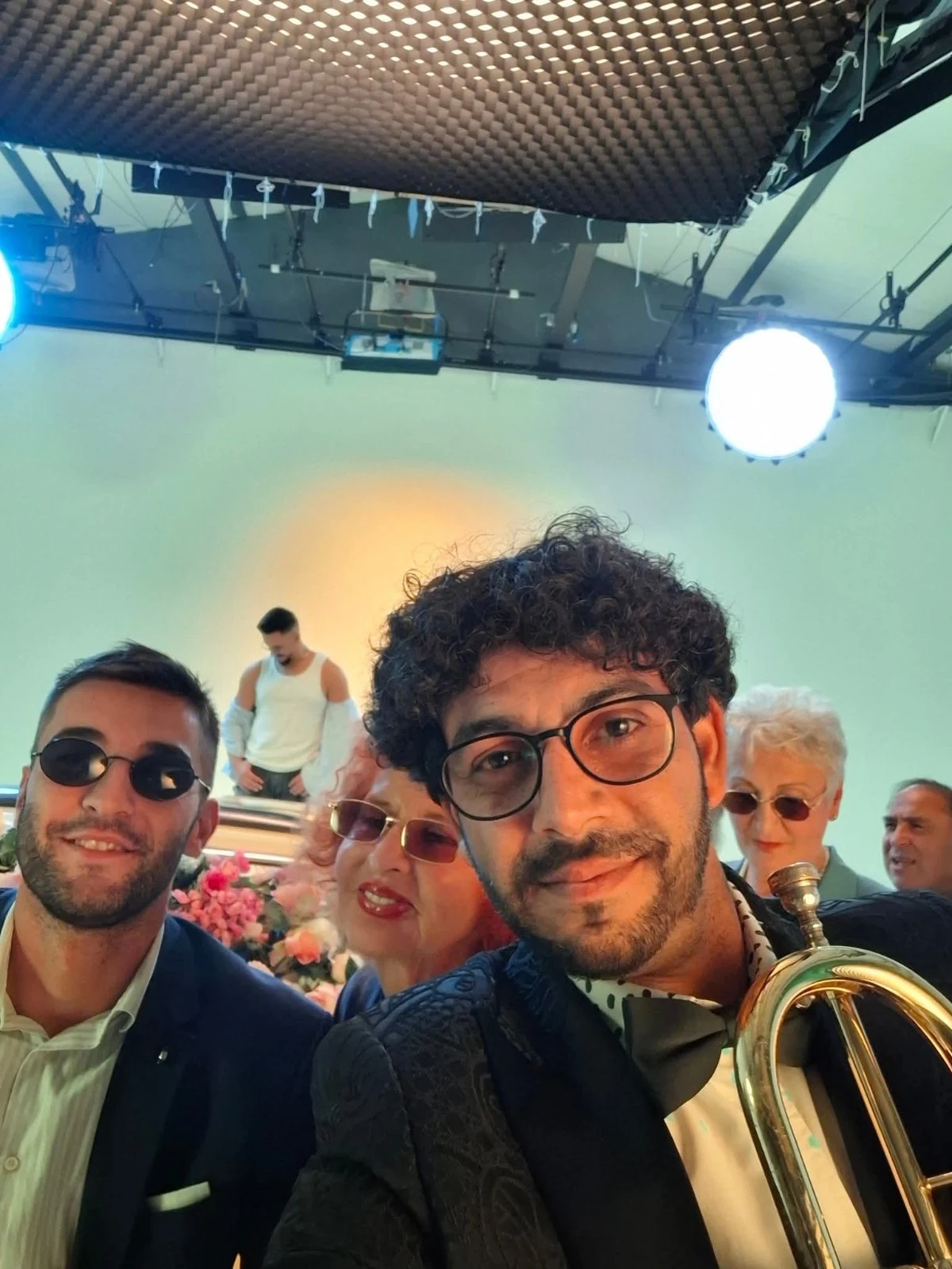 Crno-bela fotografija Milana Miće Petrovića sa prijateljem